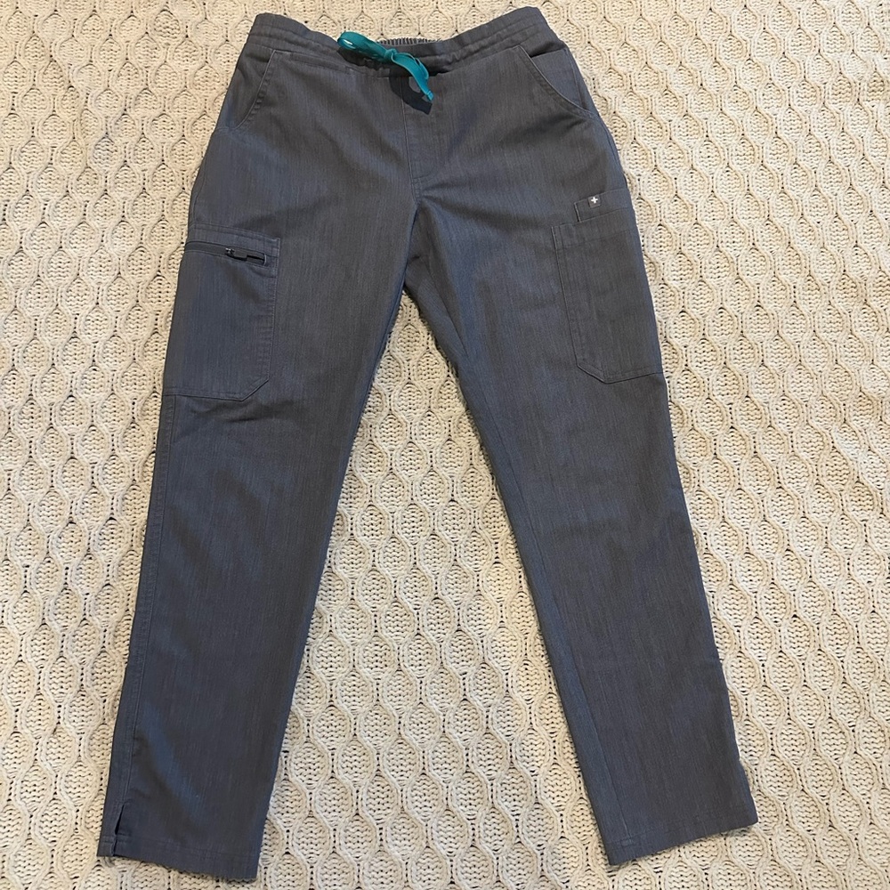FIGS yola scrub pants